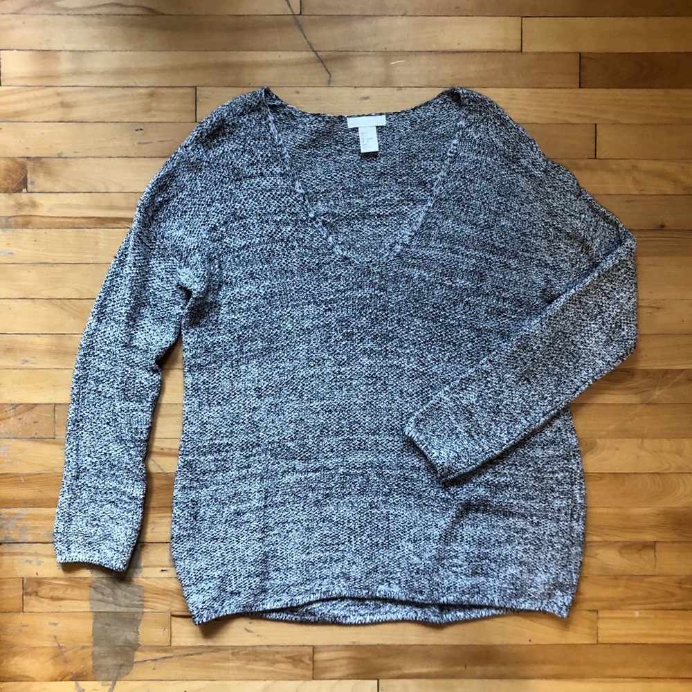 H&M V neck sweater